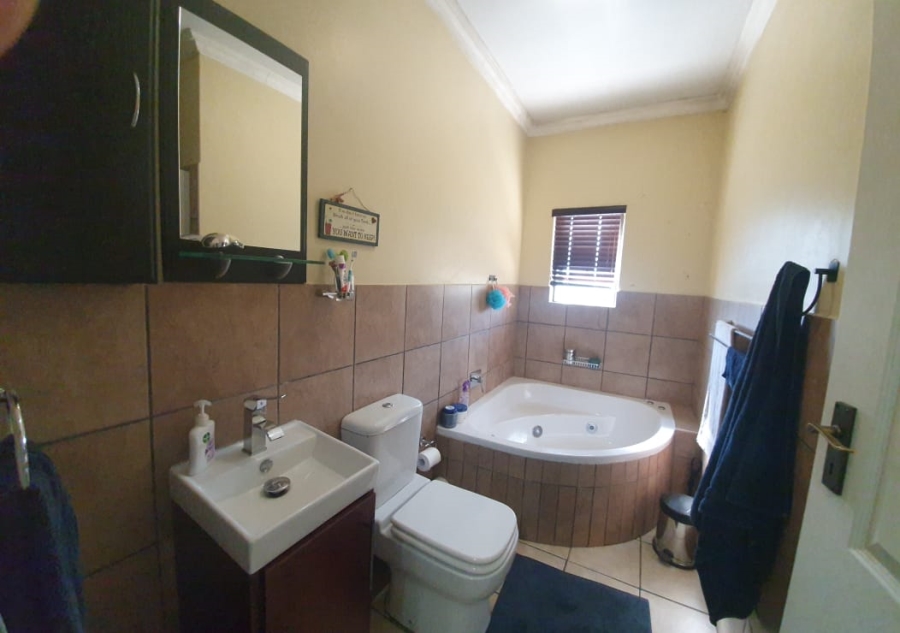 3 Bedroom Property for Sale in Waterval East North West